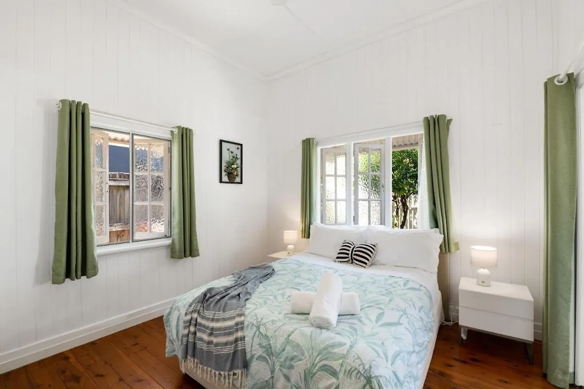 Holiday home Charming 4-Bed Queenslander Spacious Home Brisbane
