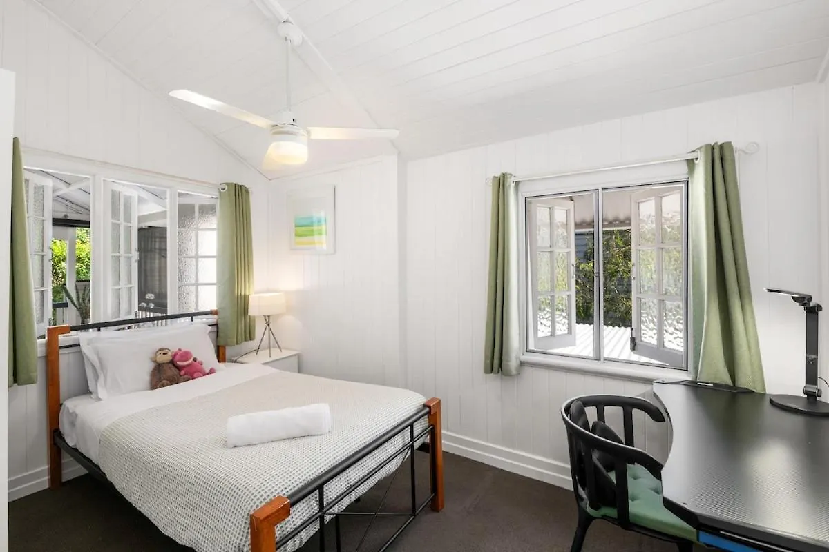 Holiday home Charming 4-Bed Queenslander Spacious Home Brisbane